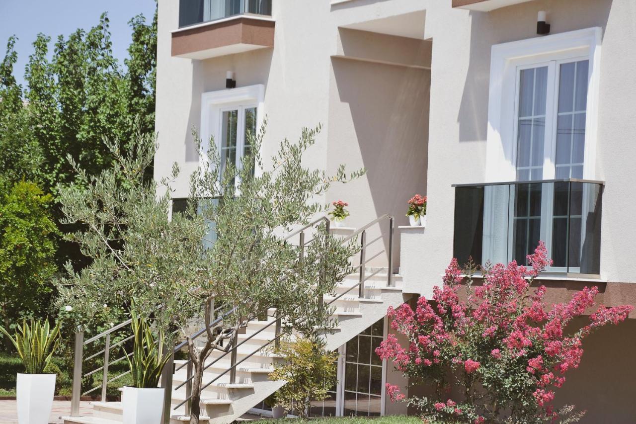Airport Garden Hotel 3*