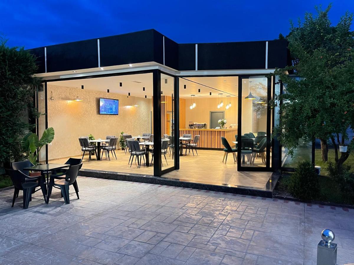 Hotel Airport Garden 3*