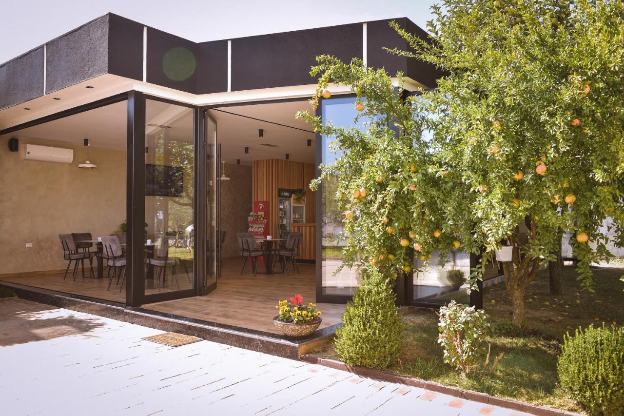 Hotel Airport Garden 3*