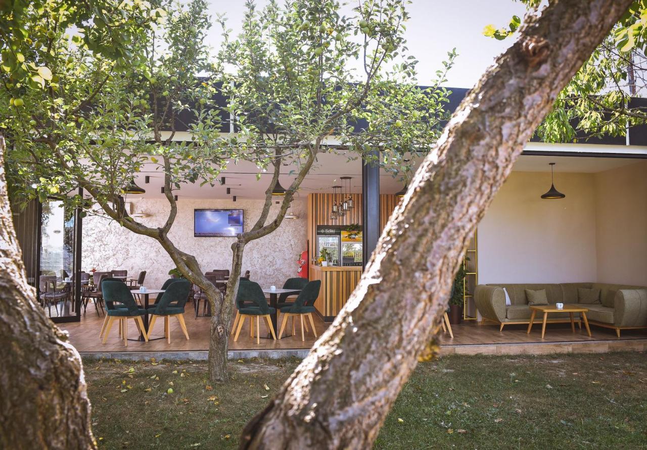 Hotel Airport Garden Rinas