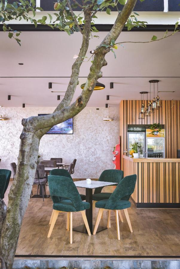 Airport Garden Hotel