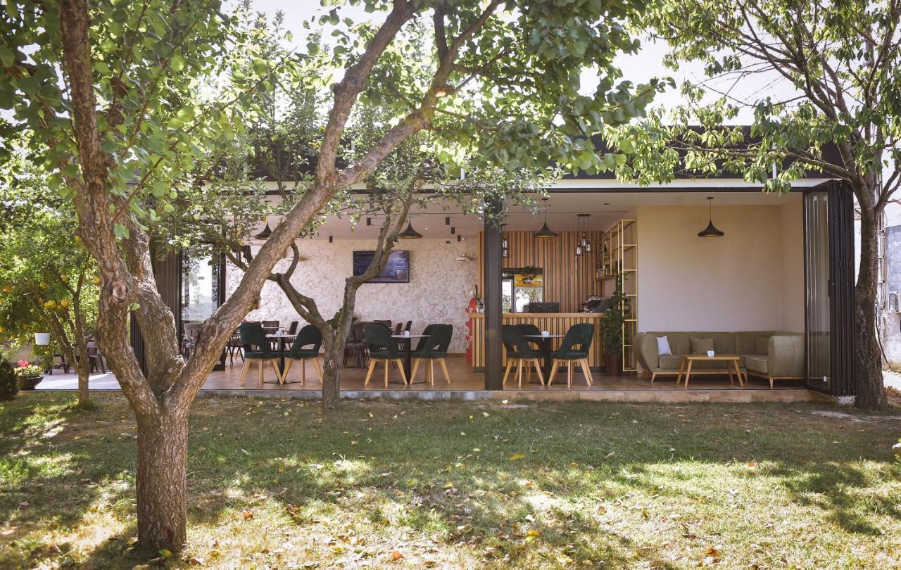 Airport Garden Hotel 3*